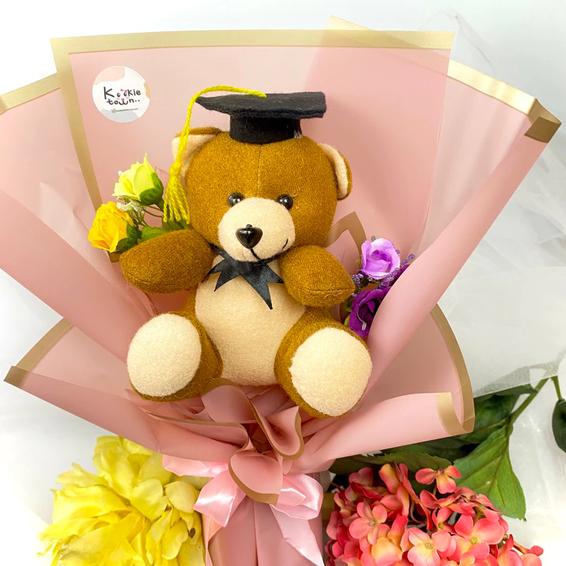 Hadiah Spesial untuk Pacar di Hari Wisuda